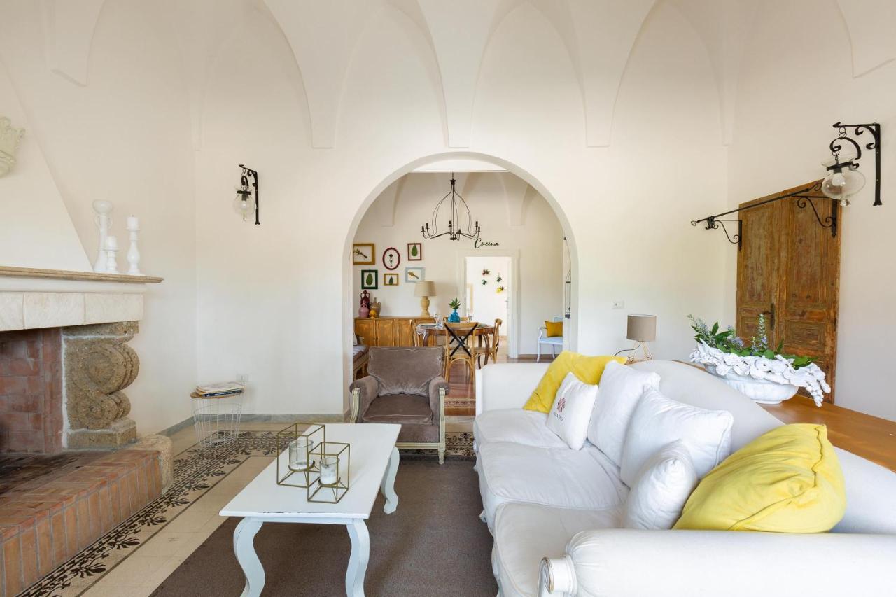 Villa Thea Charming House Carovigno Exteriör bild