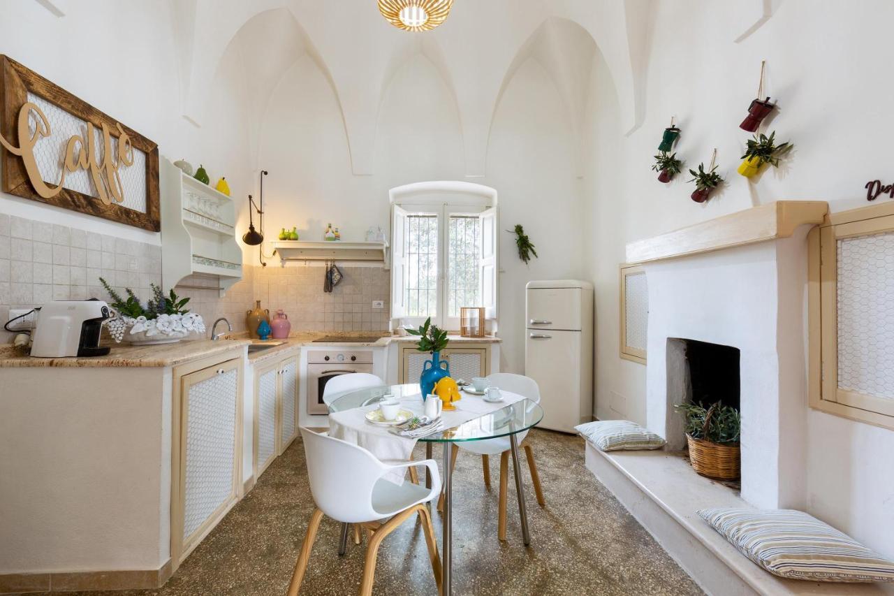 Villa Thea Charming House Carovigno Exteriör bild